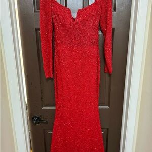 Beautiful red elegant dress. Worn 1x. Bought from Vera Moda boutique